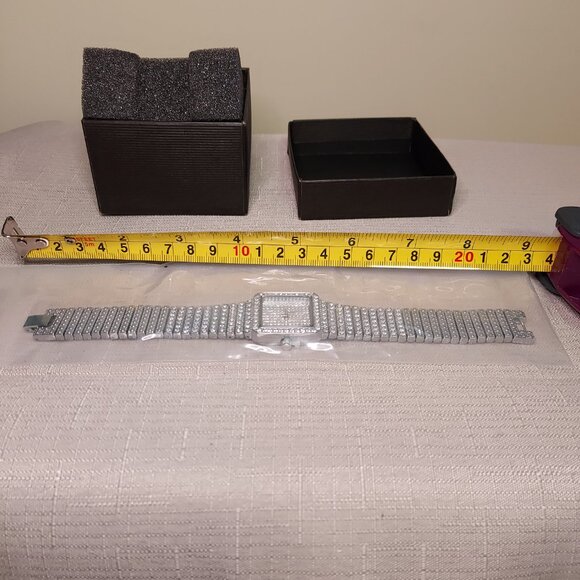 Women's Watch - Picture 3 of 16